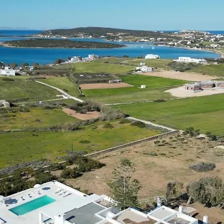 Villa Meltemi On The Outskirts Of Naousa, Paros Ambelas