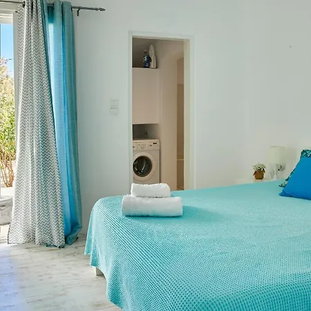 Villa Meltemi On The Outskirts Of Naousa, Paros