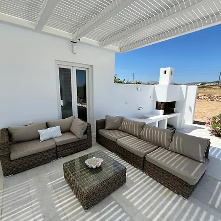 Villa Meltemi On The Outskirts Of Naousa, Paros