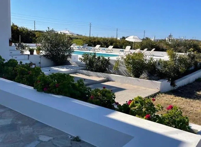 Villa Meltemi On The Outskirts Of Naousa, Paros