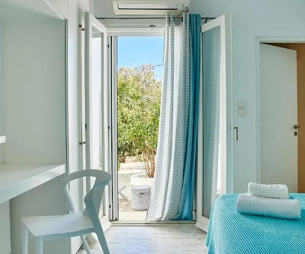 Villa Meltemi On The Outskirts Of Naousa, Paros Ambelas