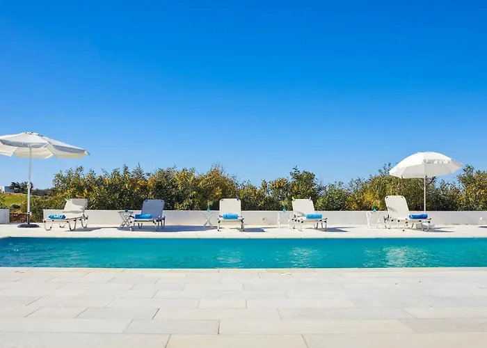 Meltemi On The Outskirts Of Naousa, Paros Villa Ambelas