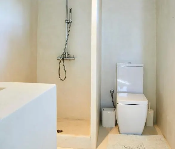 Meltemi On The Outskirts Of Naousa, Paros Villa