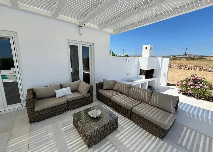 Villa Meltemi On The Outskirts Of Naousa, Paros