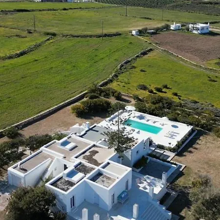 Villa Meltemi On The Outskirts Of Naousa, Paros