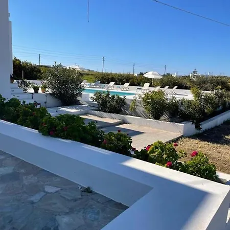 Villa Meltemi On The Outskirts Of Naousa, Paros