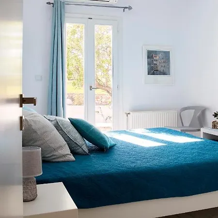 Meltemi On The Outskirts Of Naousa, Paros Villa Ambelas