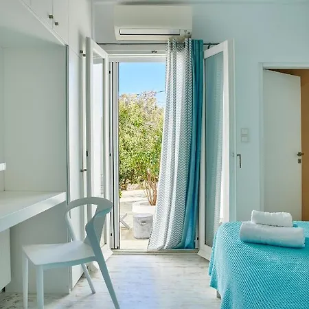 Villa Meltemi On The Outskirts Of Naousa, Paros Ambelas