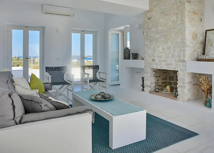 Meltemi On The Outskirts Of Naousa, Paros Vila Ambelas