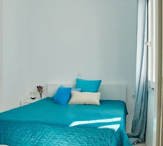 Meltemi On The Outskirts Of Naousa, Paros Vila Ambelas